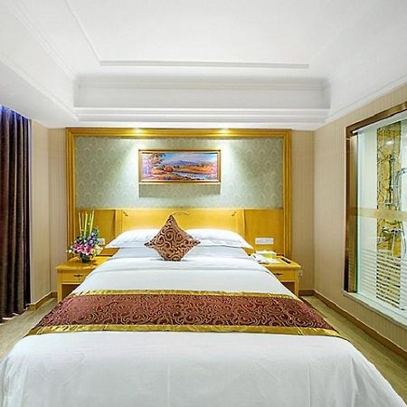 Vienna Hotel Guilin Wanfu Square Εξωτερικό φωτογραφία