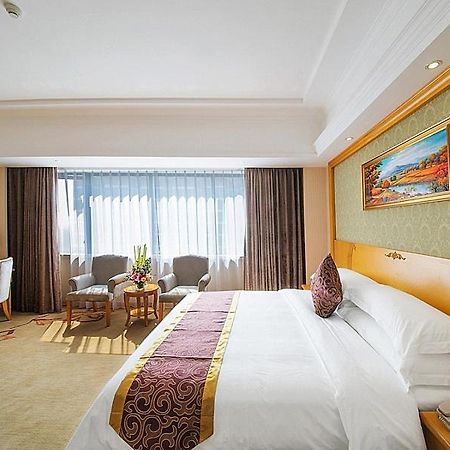 Vienna Hotel Guilin Wanfu Square Εξωτερικό φωτογραφία