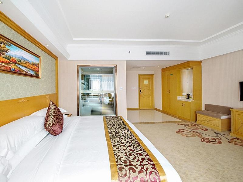 Vienna Hotel Guilin Wanfu Square Εξωτερικό φωτογραφία